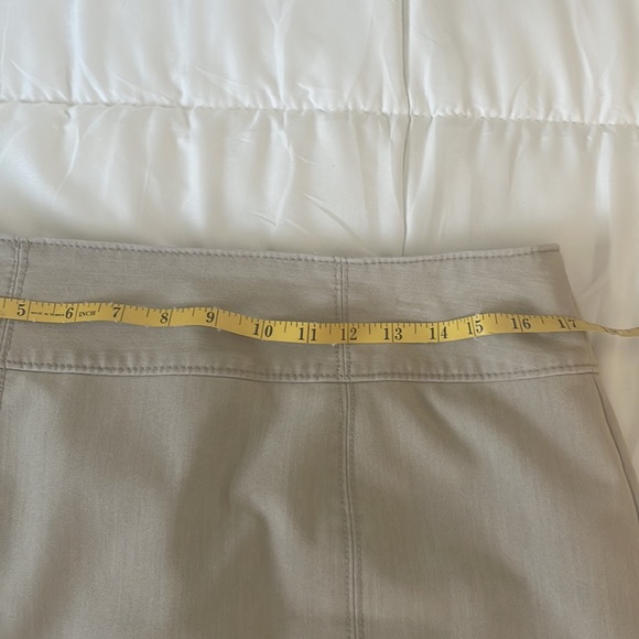 Perfect taupe skirt - Picture 3 of 5